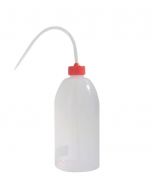 bottiglia a spruzzetta in PE 250 ml con cannuccia curva tappo rosso