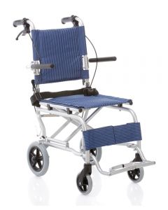 Carrozzina da Viaggio TRAVEL pieghevole in alluminio, mostrando la struttura leggera e il design compatto.