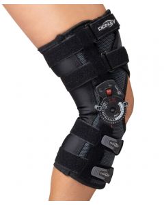 Ginocchiera articolata Donjoy Playmaker II X-ROM in tessuto Hi10™ con snodo regolabile ROM, progettata per stabilità e comfort in caso di instabilità legamentosa.
